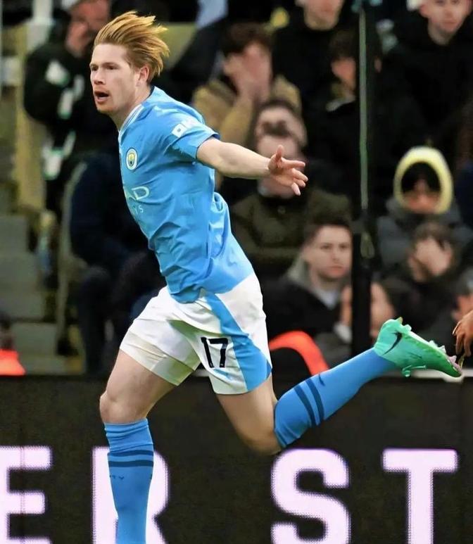 墨西哥翻盘曼城,德布劳内点燃赛场 墨西哥翻盘曼城,德布劳内点燃赛场