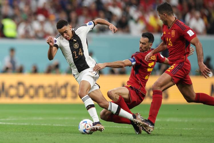 德国队翻盘印尼队，黄鸭组合刷新纪录