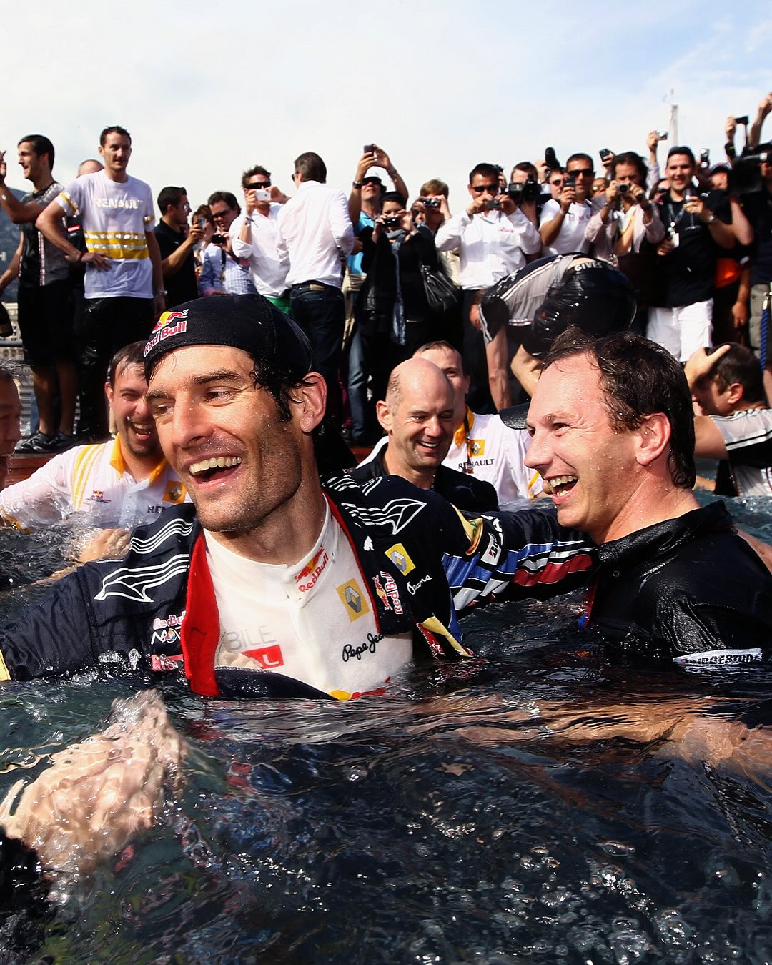 哈斯车队鏖战阿斯顿马丁，勒克莱尔统治全场