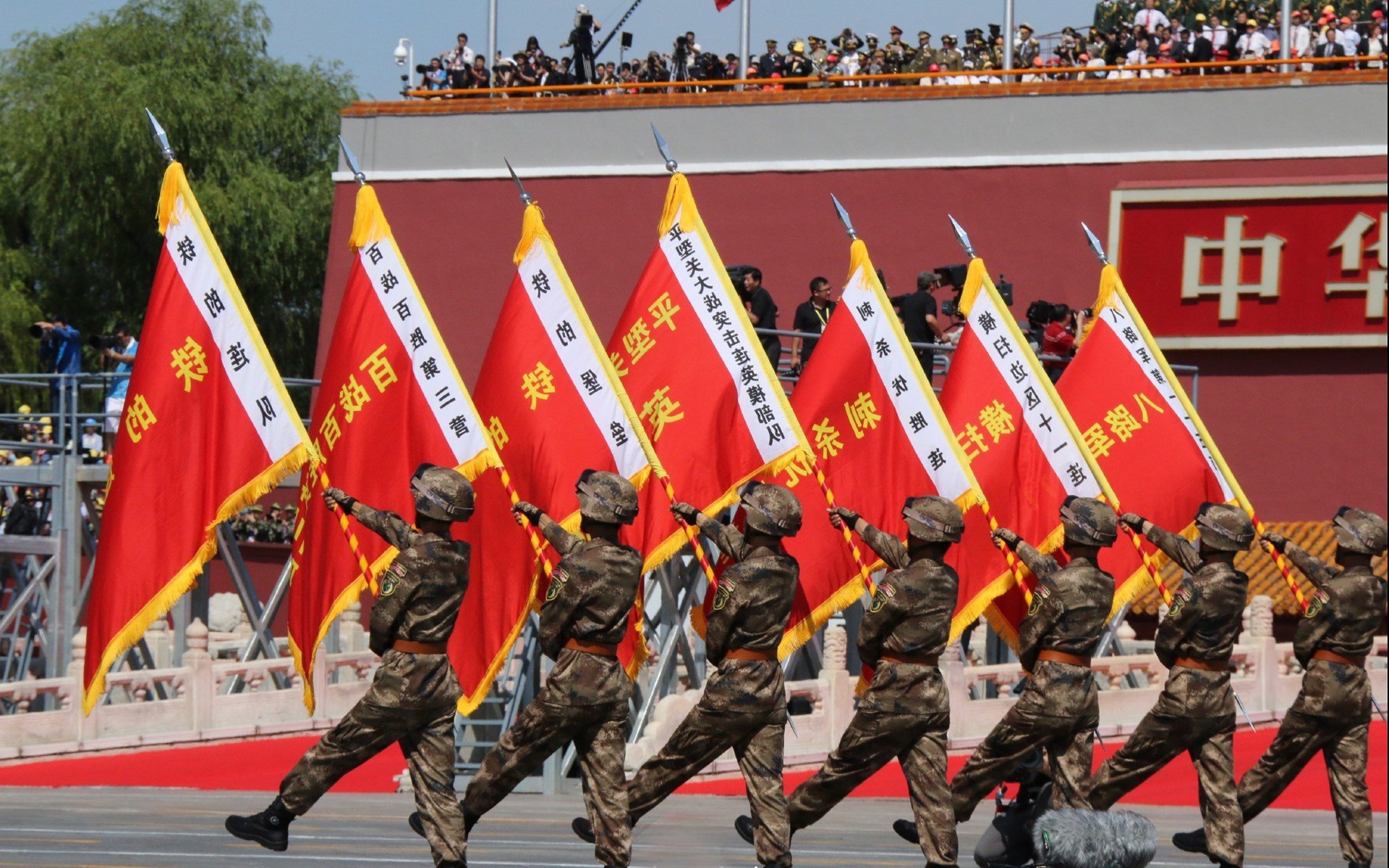 开云体育app-欧冠突围，格纳布里照亮拜仁的迷雾之战