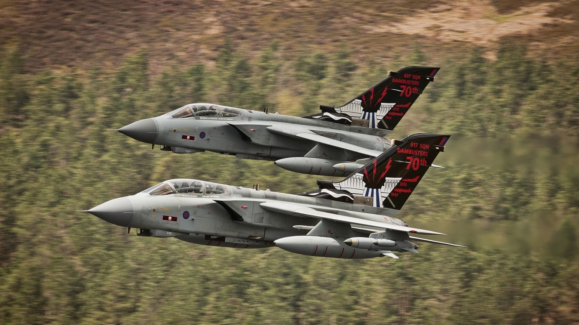 年度双重奏，雄鹿狂胜76人，杜兰特在焦点之战中接管比赛